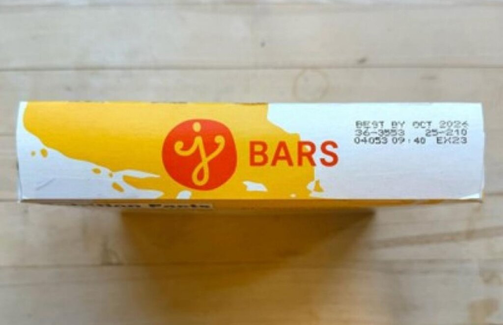 Jeni's Passion Fruit Dreamsicle ice cream bars packaging displaying nutrition facts and product information for recalled batch code 25 210 containing undeclared wheat and soy allergens