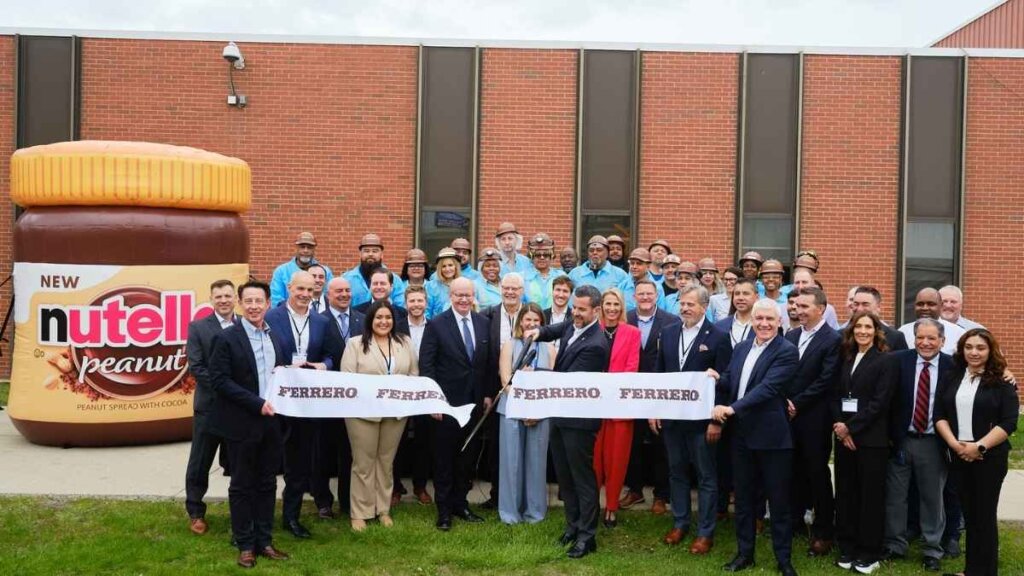 Ferrero celebrates the beginning of Nutella Peanut production at its Chicago-area plant alongside Walmart partners and regional leaders.